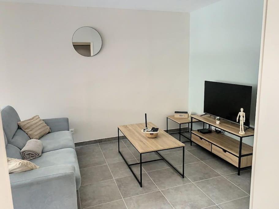 Le Jeanne Apartment Compiegne Exterior photo