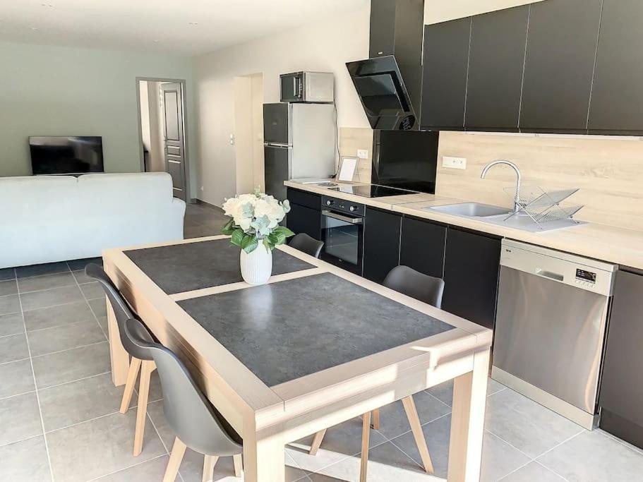 Le Jeanne Apartment Compiegne Exterior photo